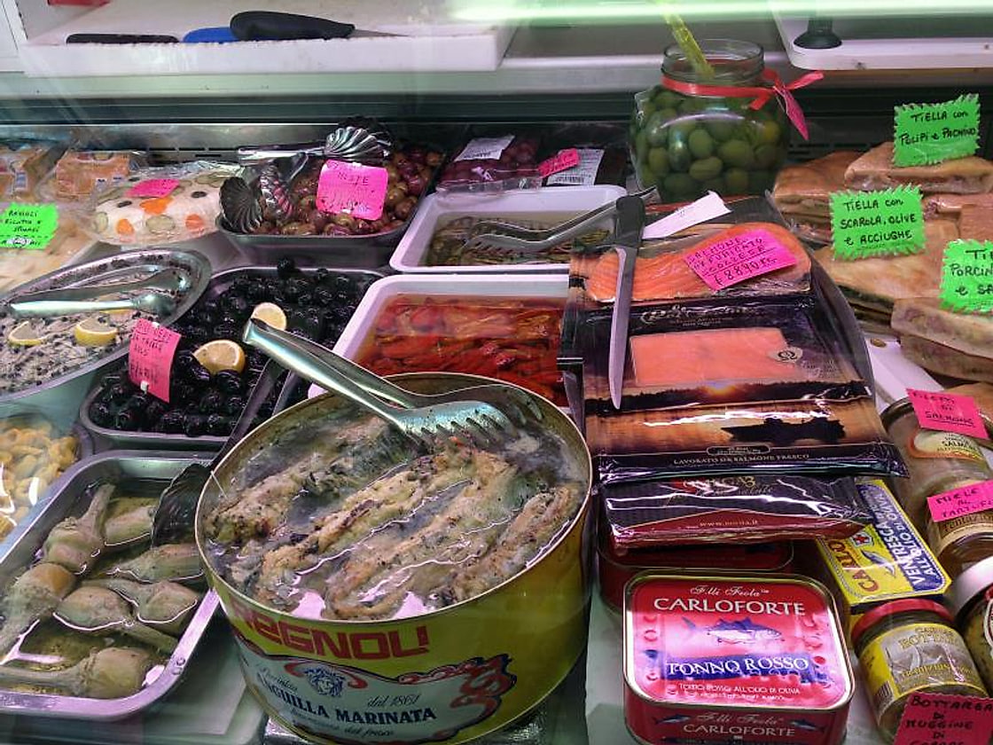 Insalata di mare e piatti pronti